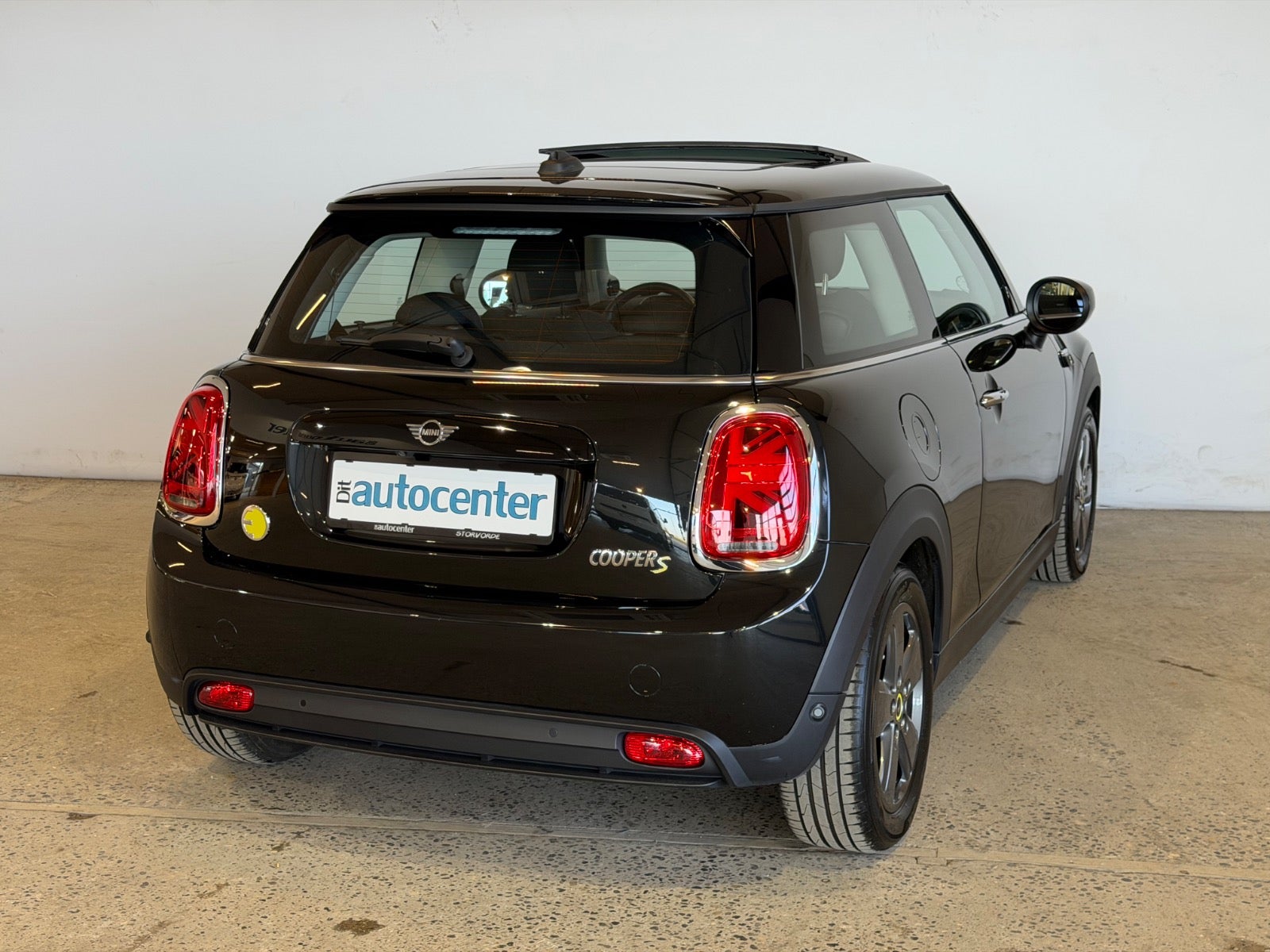 MINI Cooper SE Essential