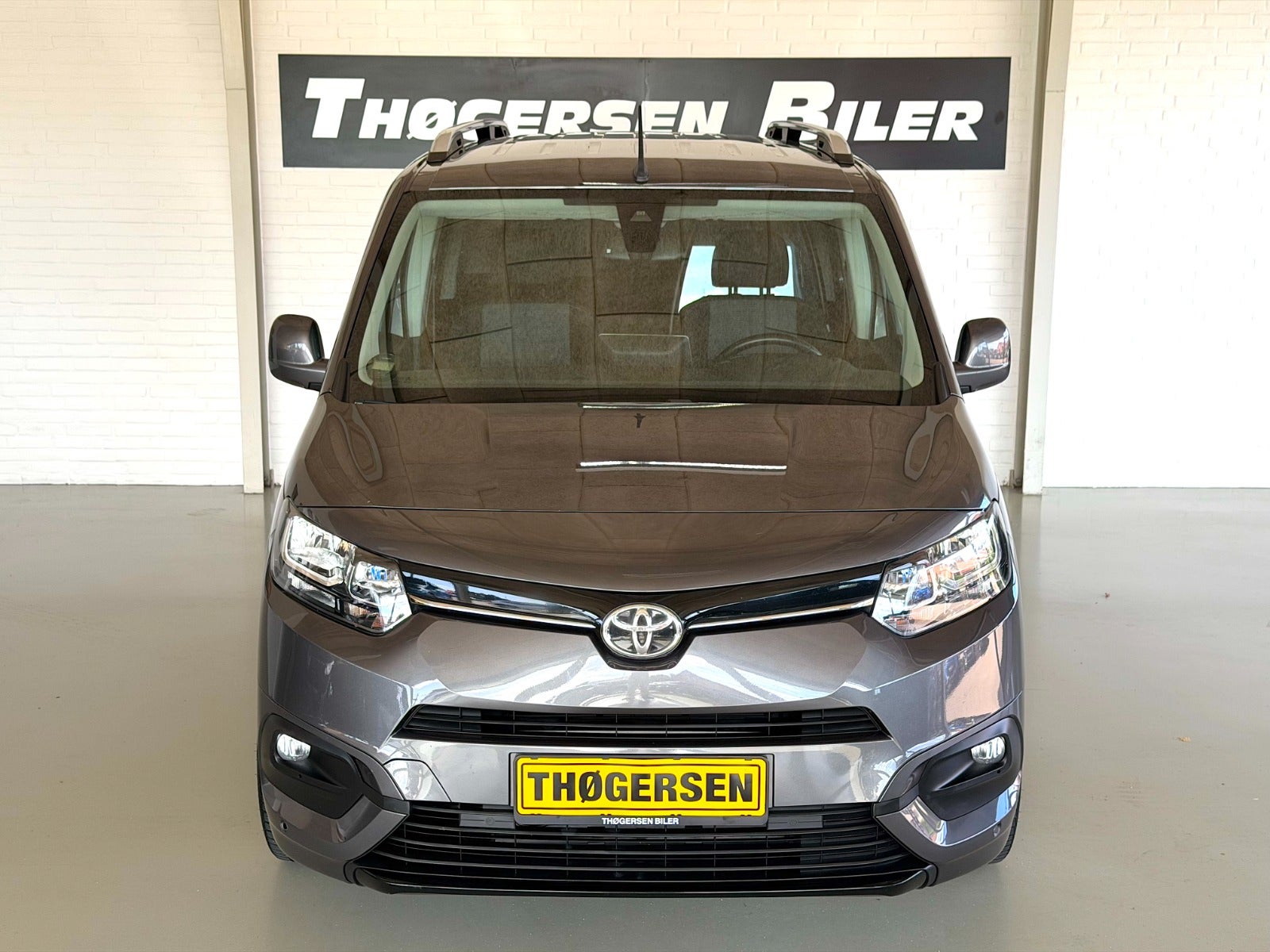 Billede af Toyota ProAce City Verso 1,2 T 110 Long Family Van