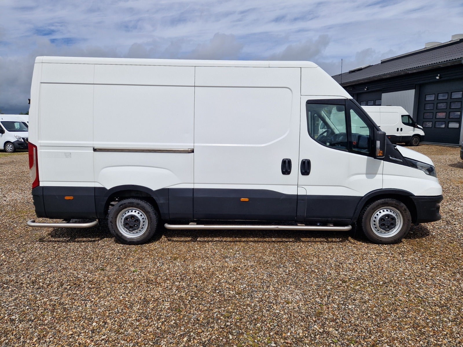 Billede af Iveco Daily 2,3 35S14 12m³ Van AG8