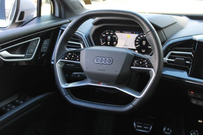 Audi Q4 e-tron S-line quattro