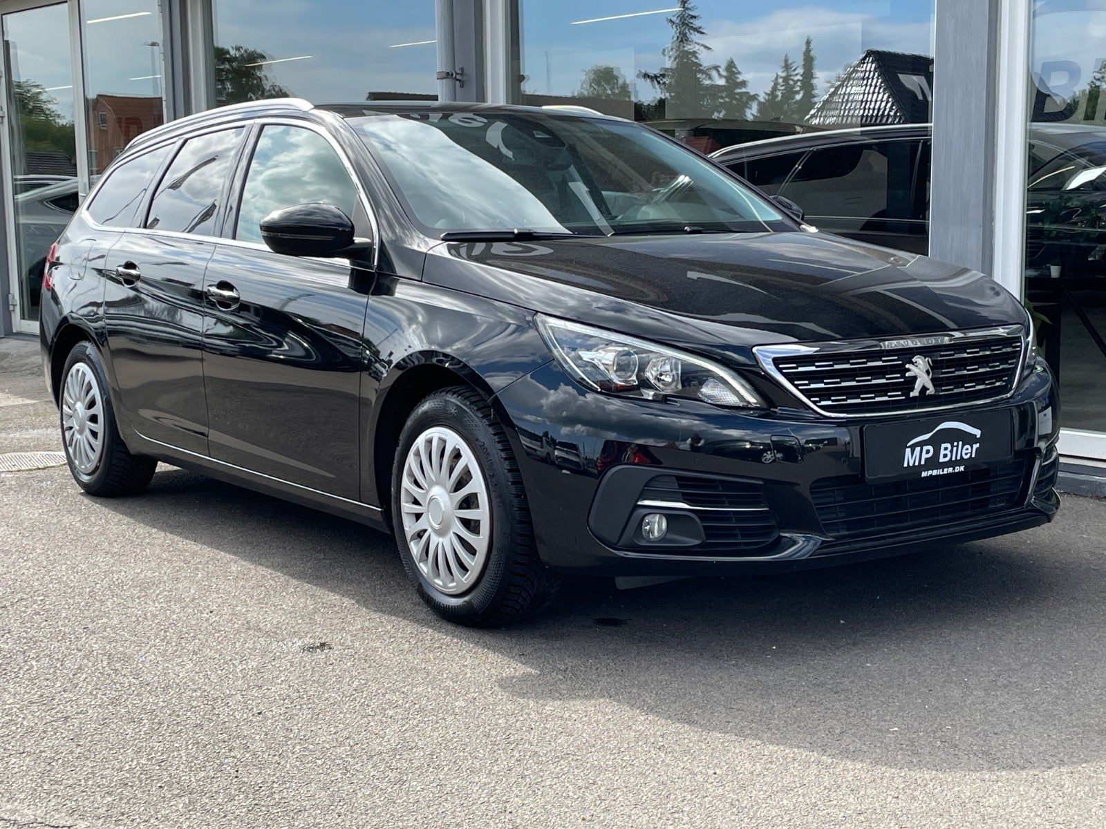 Billede af Peugeot 308 1,6 BlueHDi 120 Allure Sky SW