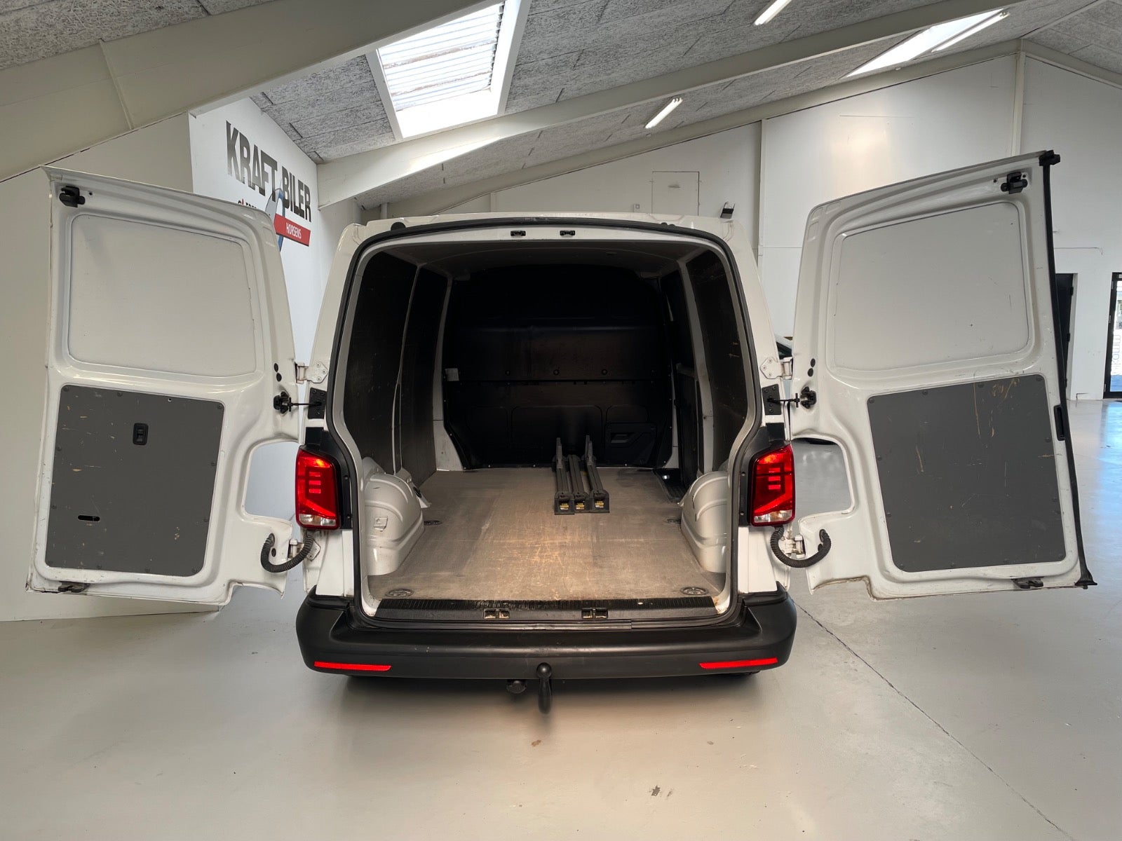 Billede af VW Transporter 2,0 TDi 150 Kassevogn DSG lang