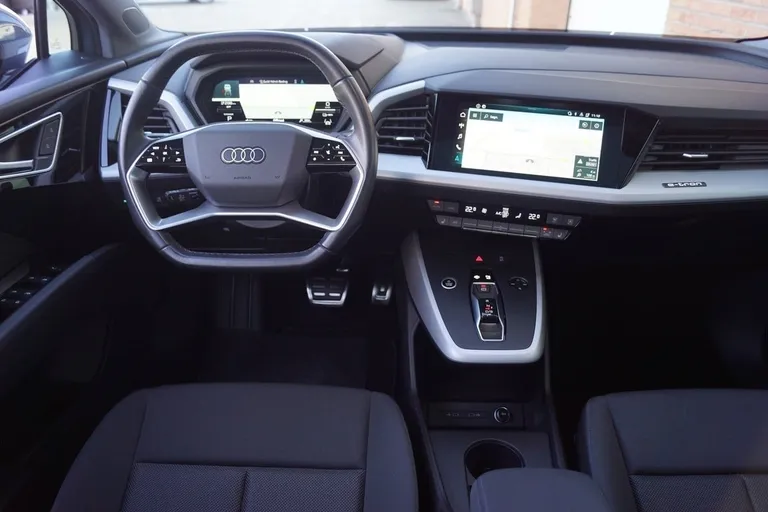 Audi Q4 e-tron S-line