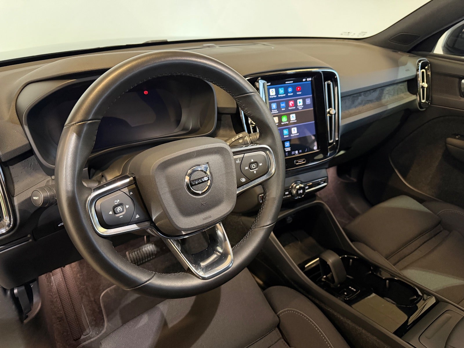 Volvo XC40 P6 ReCharge Core