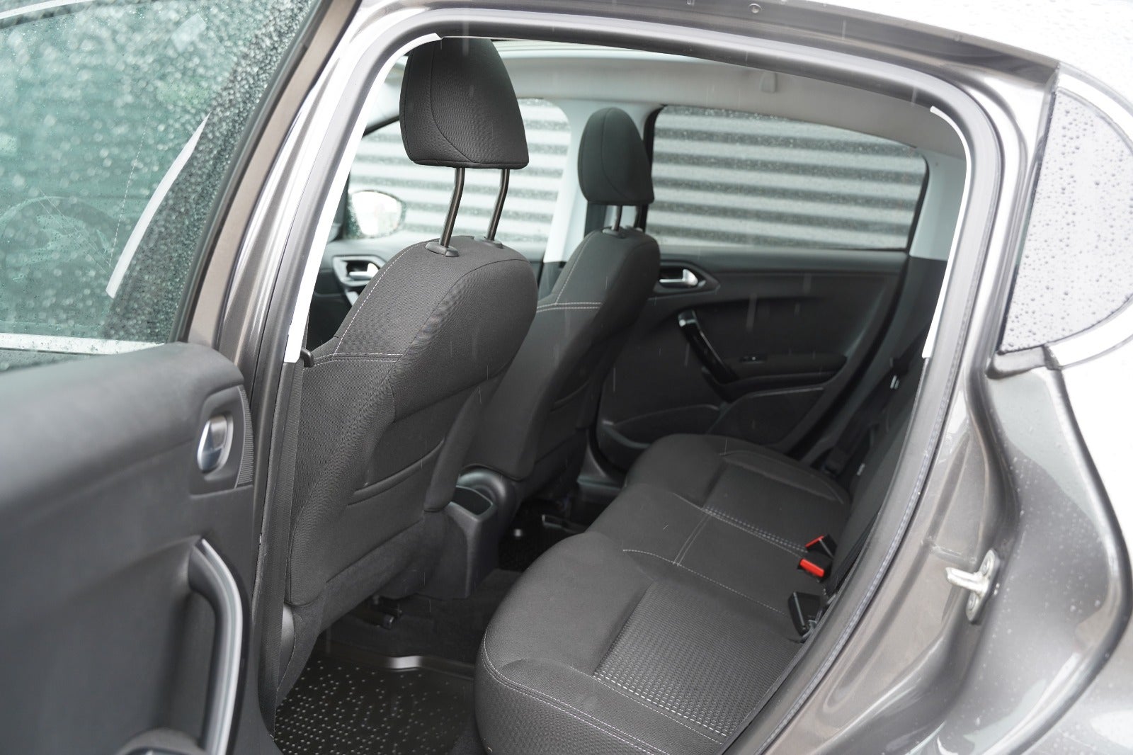 Billede af Peugeot 208 1,5 BlueHDi 100 Allure Sky