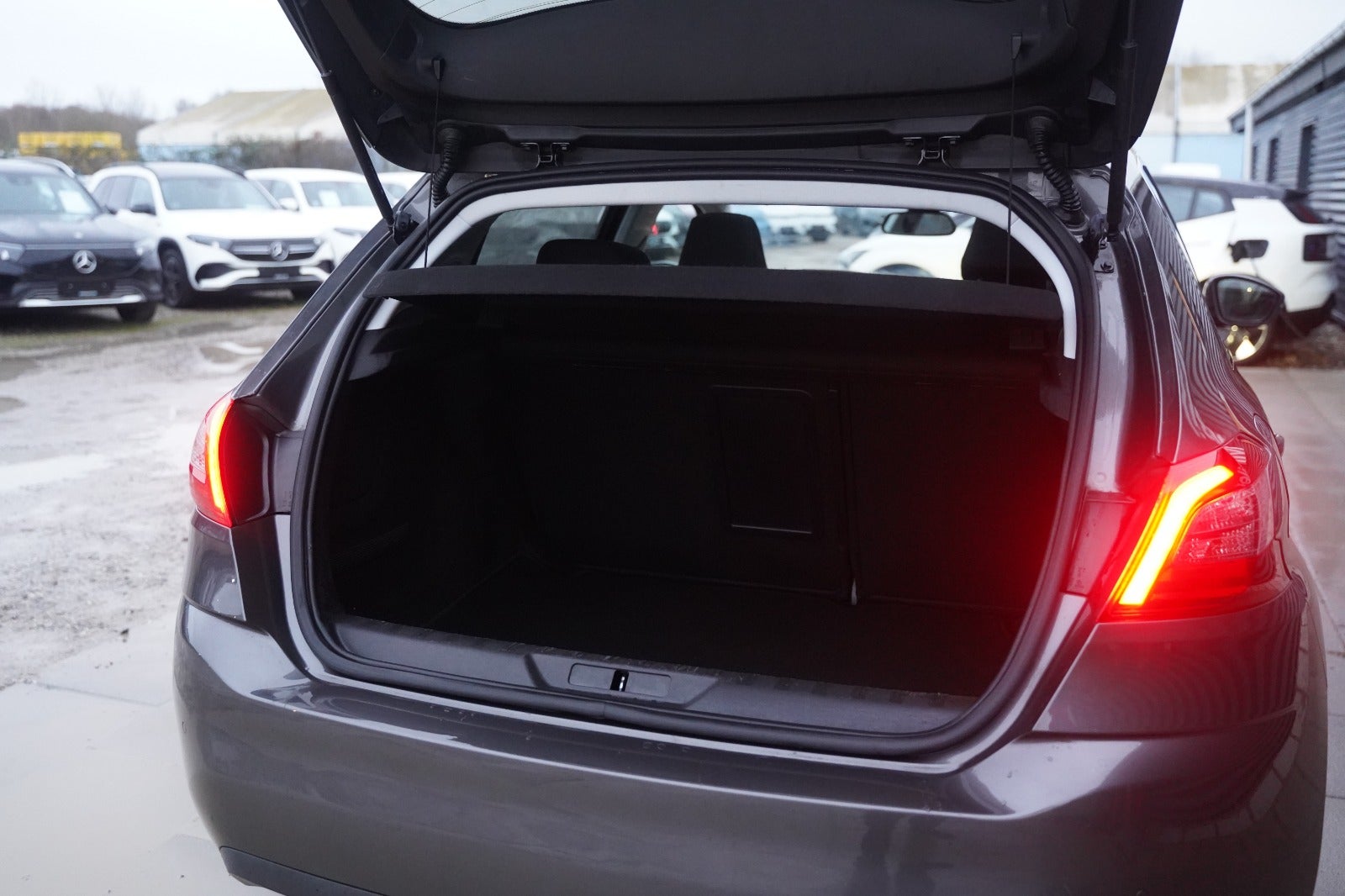 Billede af Peugeot 308 1,5 BlueHDi 130 Prestige Sky