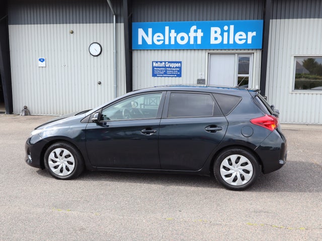 Toyota Auris 2,0 D-4D T4