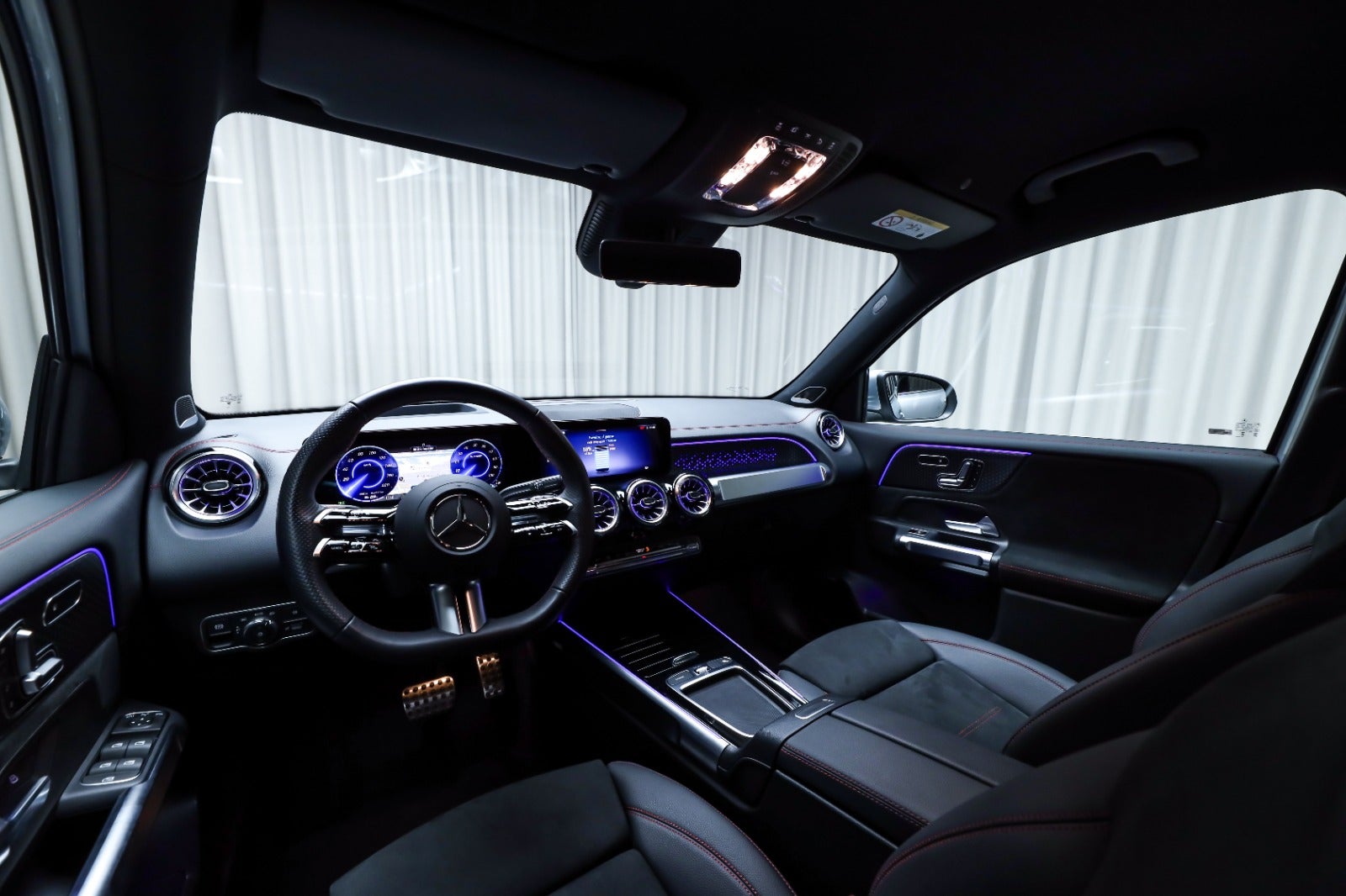 Mercedes-Benz EQB 250+ (4/8)