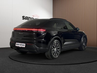 Porsche Macan 4 