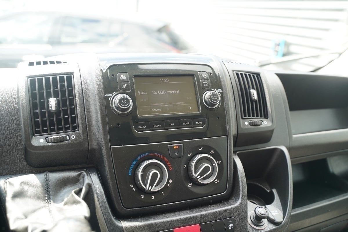 Billede af Peugeot Boxer 333 2,0 BlueHDi 130 L3H2 Premium+