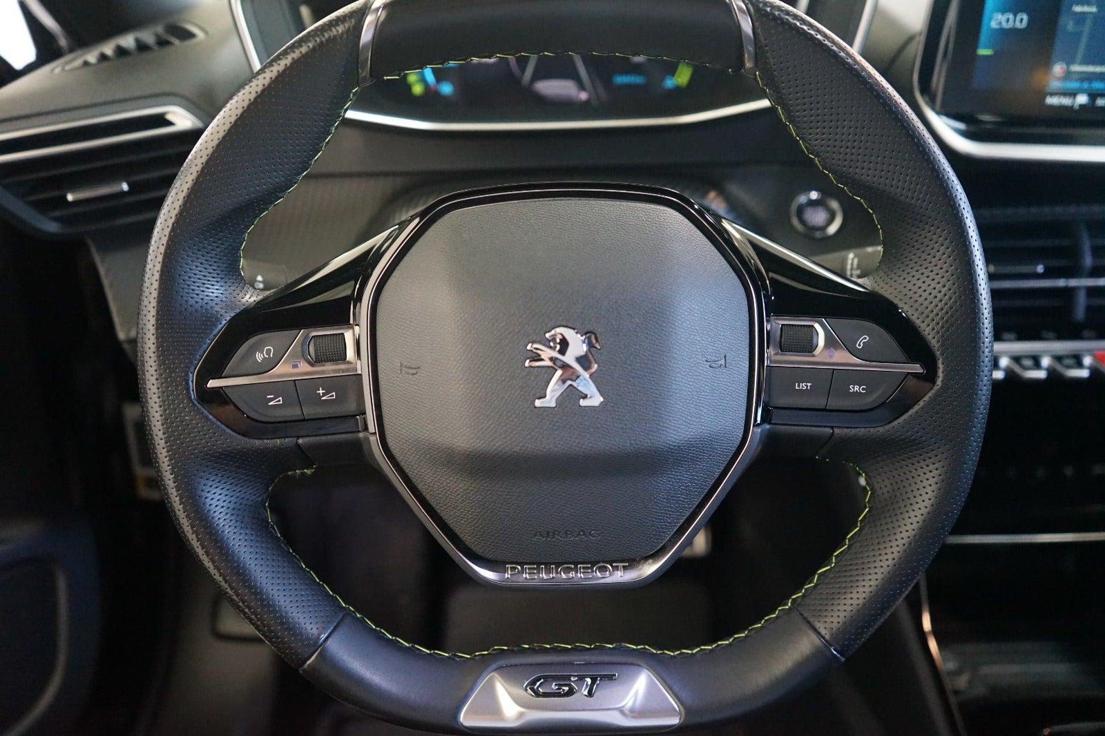 Peugeot e-2008