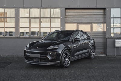 Porsche Macan 4   5d