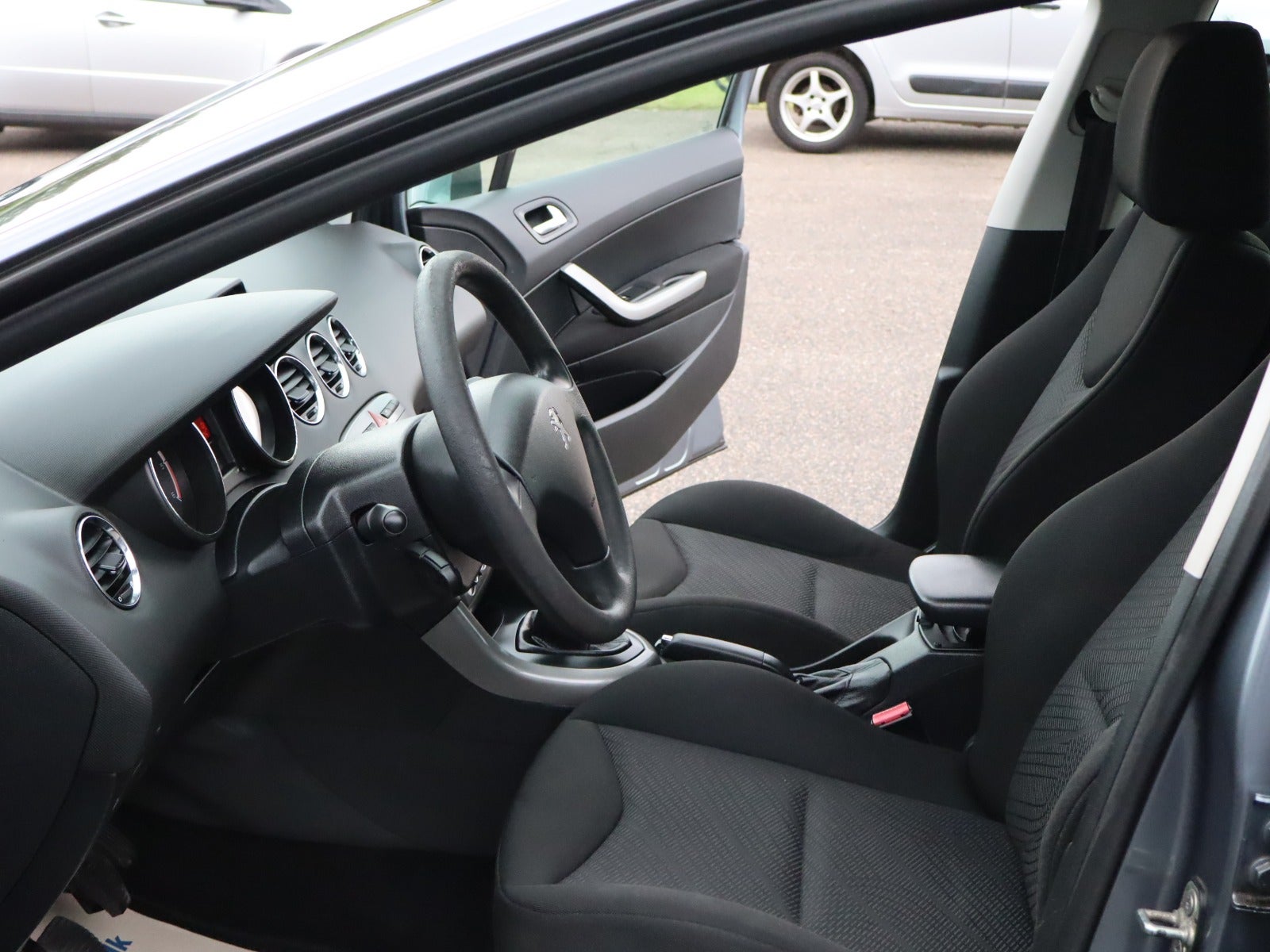 Billede af Peugeot 308 1,6 e-HDi 112 Sportium SW