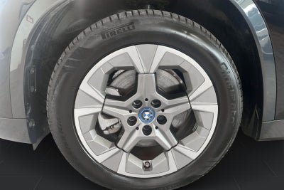 BMW iX1 xDrive30 X-Line