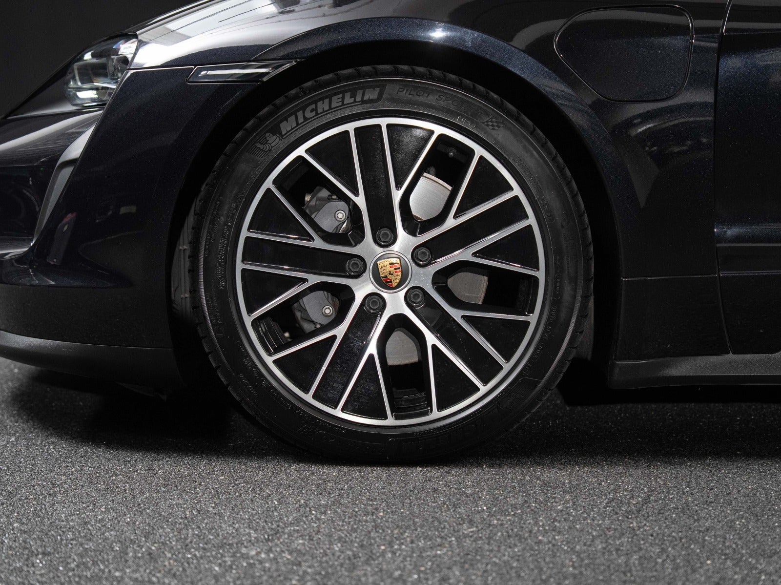 Gallery image 5 of 17