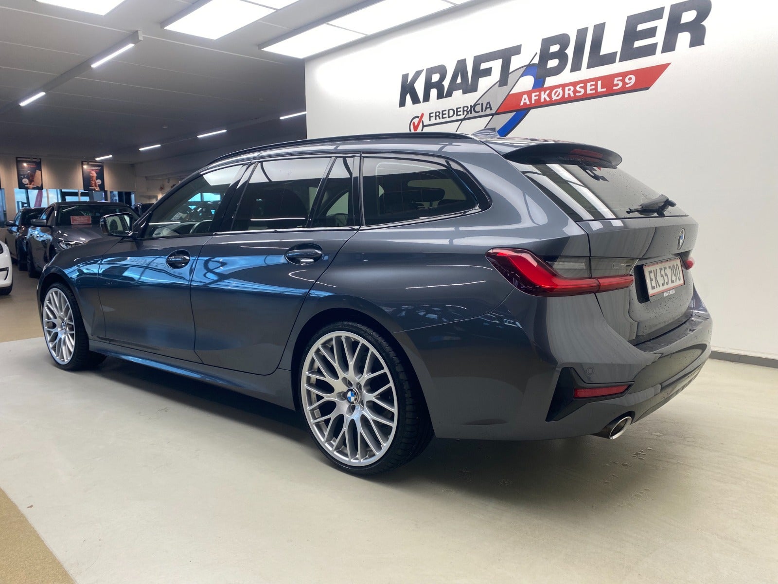 Billede af BMW 320d 2,0 Touring Sport Line aut.