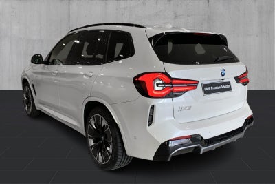 BMW iX3 Charged Plus M-Sport - 2