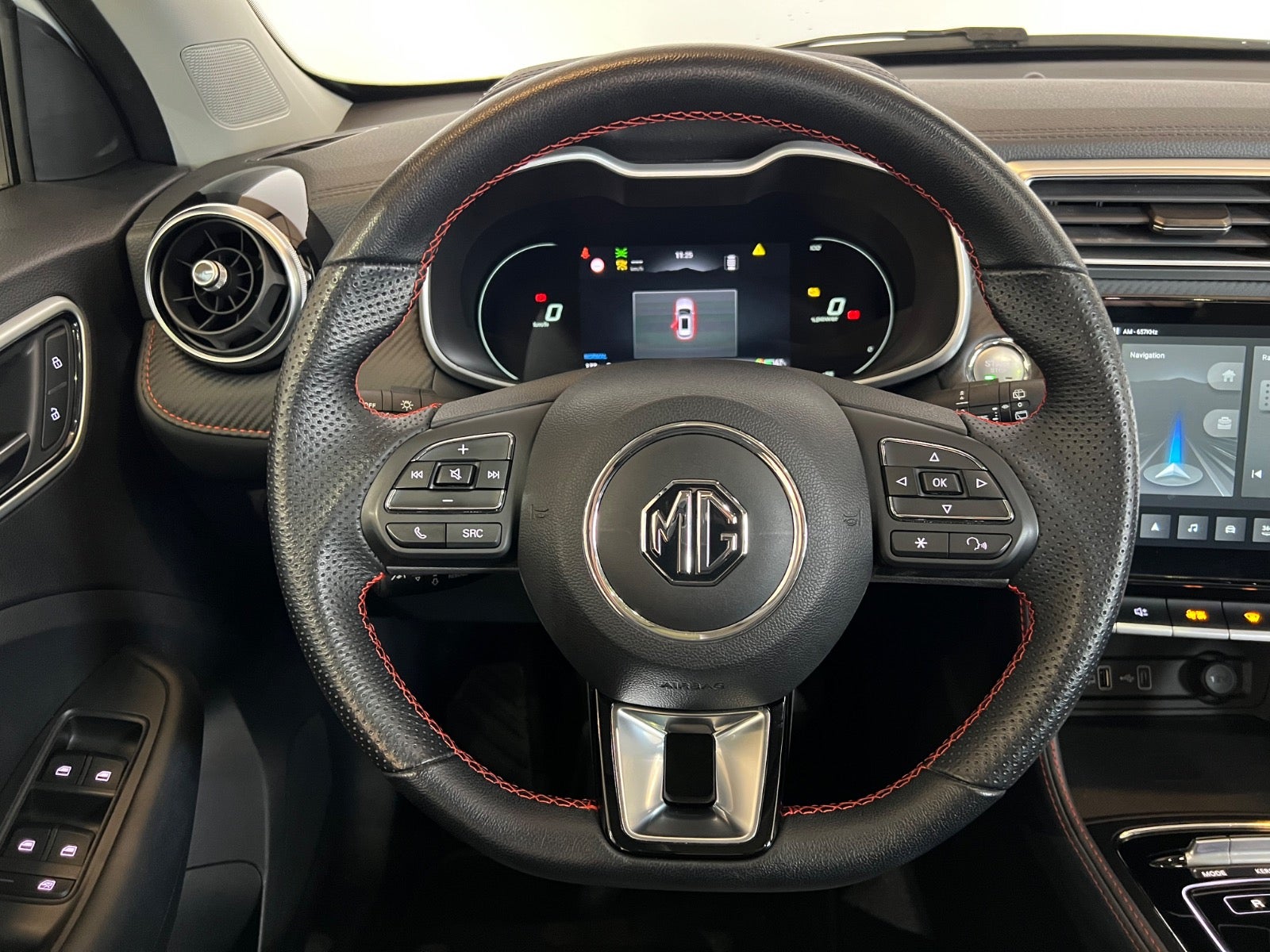 MG ZS Luxury