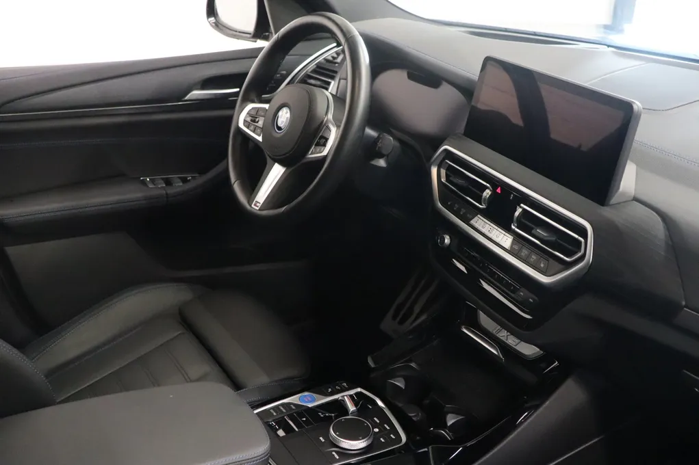 BMW iX3 Charged Plus M-Sport