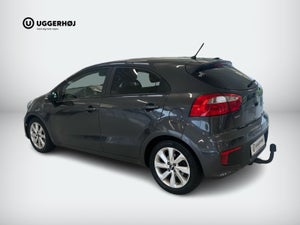 Kia Rio CVVT Attraction