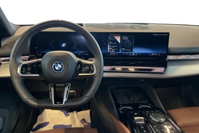 BMW i5 xDrive40 Touring Fully Charged