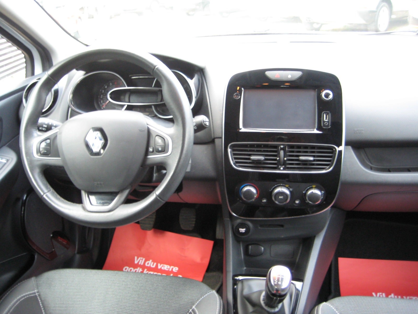 Renault Clio IV TCe 90 Expression Sport Tourer