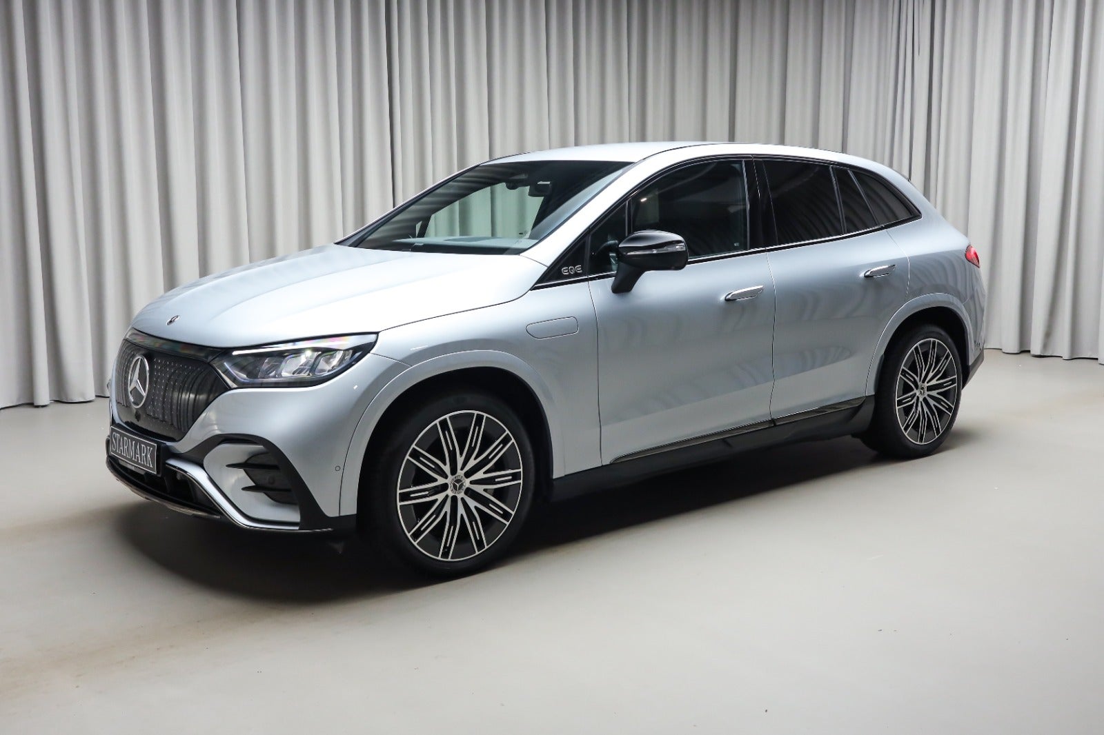 Mercedes-Benz EQE 350 SUV (1/8)
