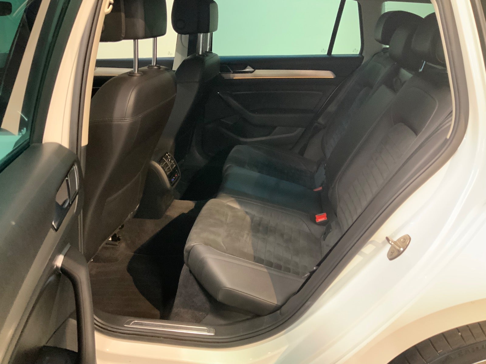 VW Passat (7/8)
