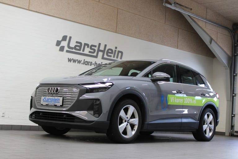Audi Q4 e-tron Attraction Van