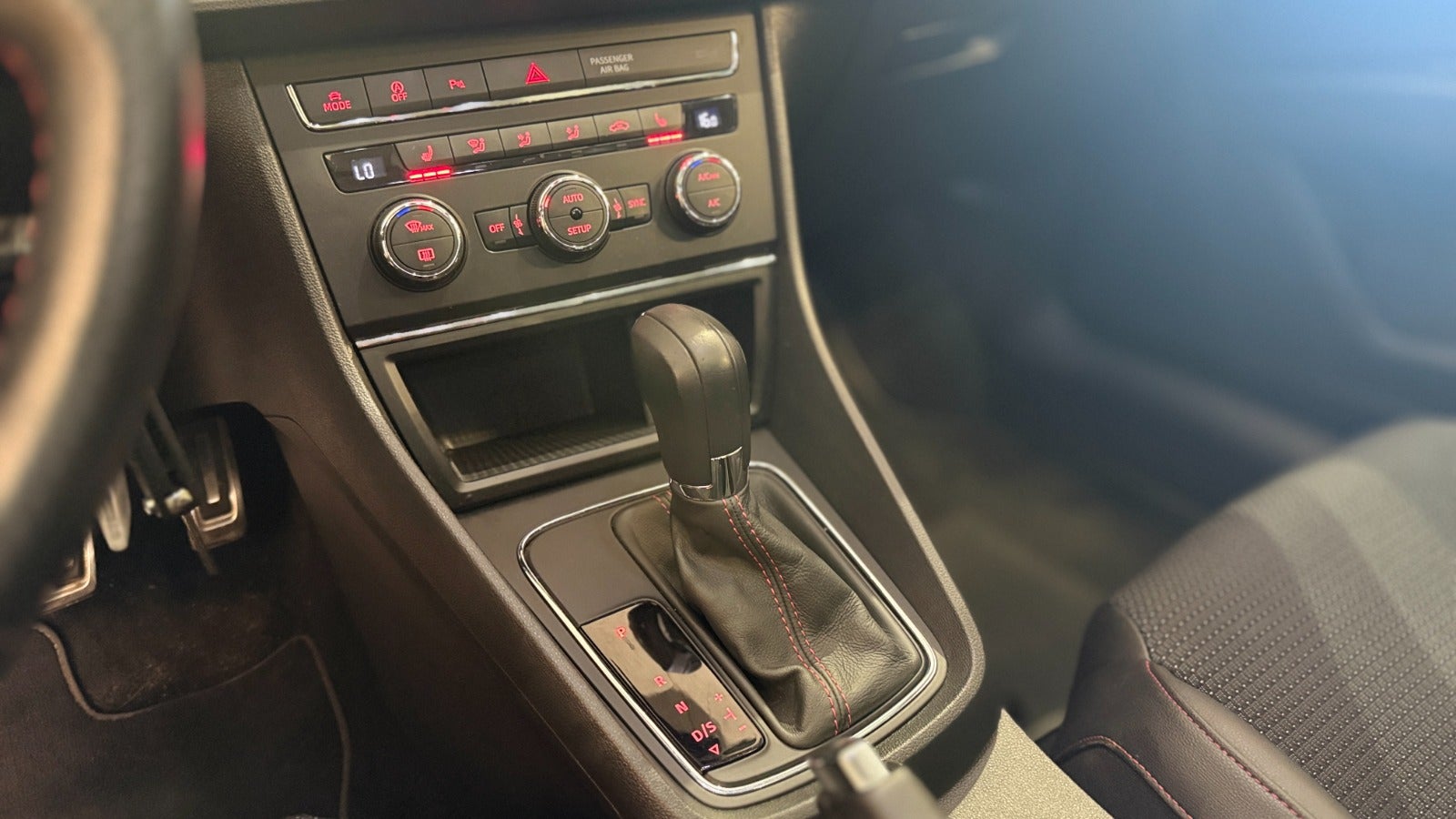 Billede af Seat Leon 2,0 TDi 150 FR DSG eco Van