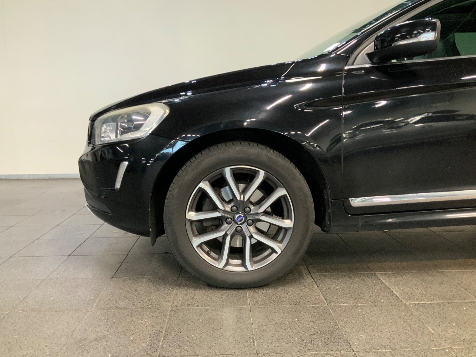 Volvo XC60 (3/8)