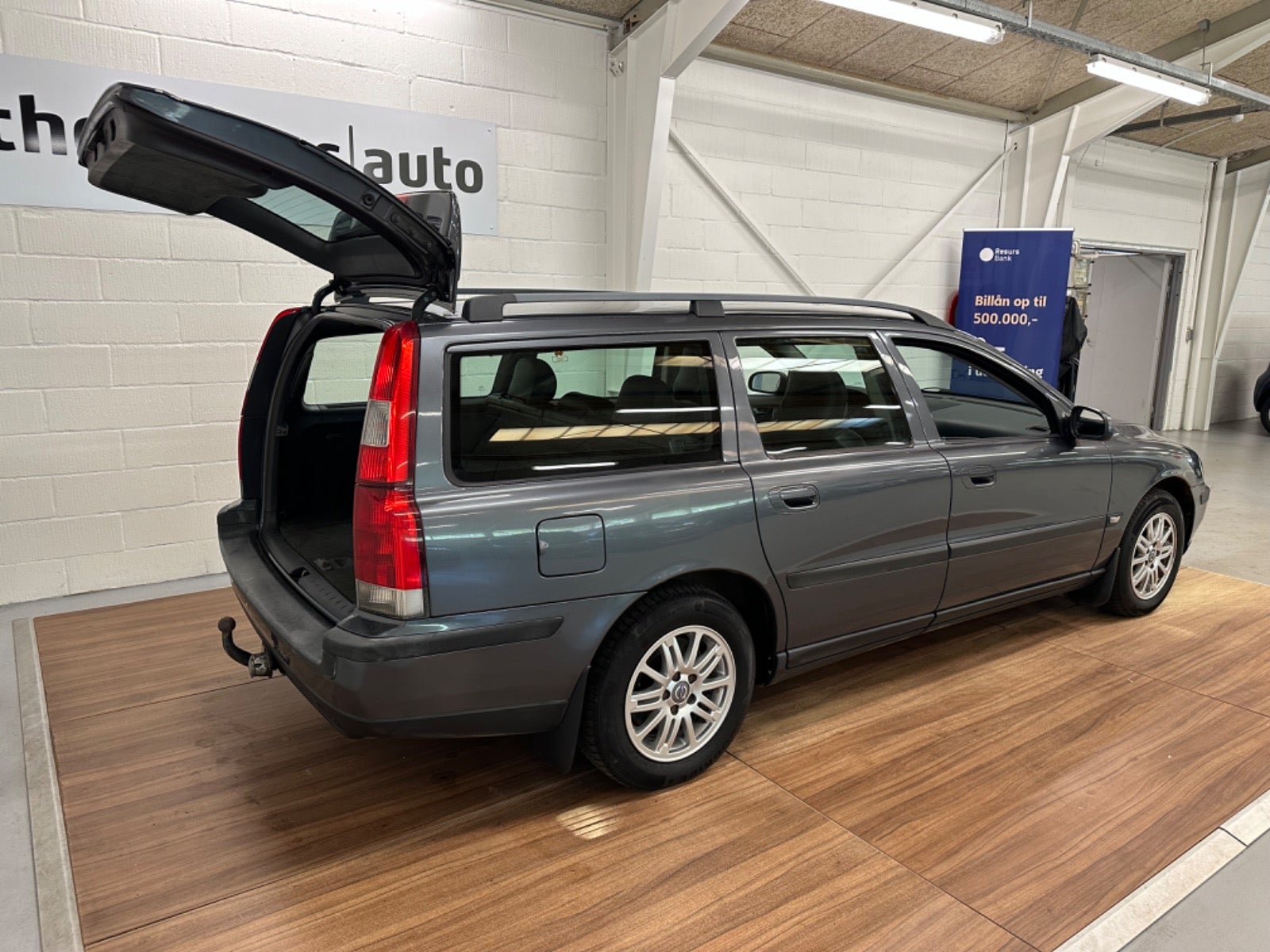 Volvo V70 2003