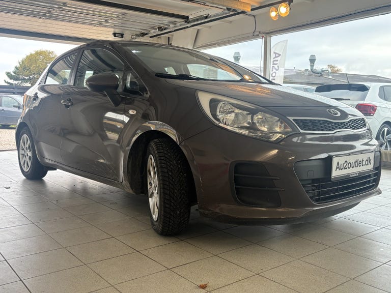 Kia Rio CVVT Intro Edition