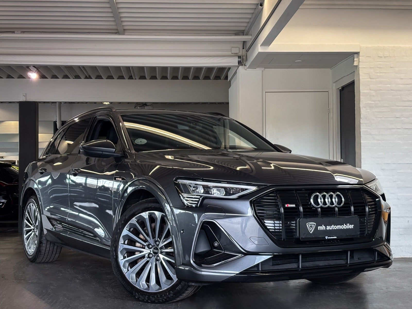 Billede af Audi e-tron 55 S-line quattro
