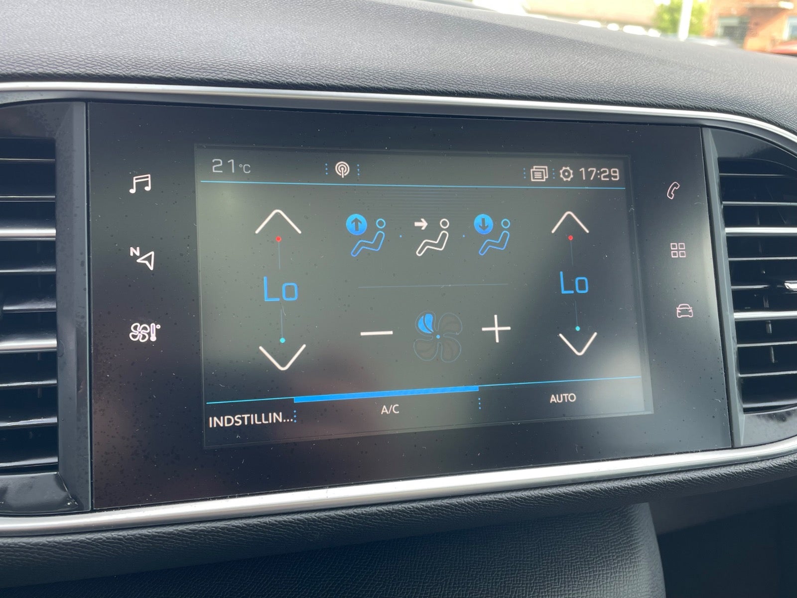 Billede af Peugeot 308 1,6 BlueHDi 120 Allure Sky SW