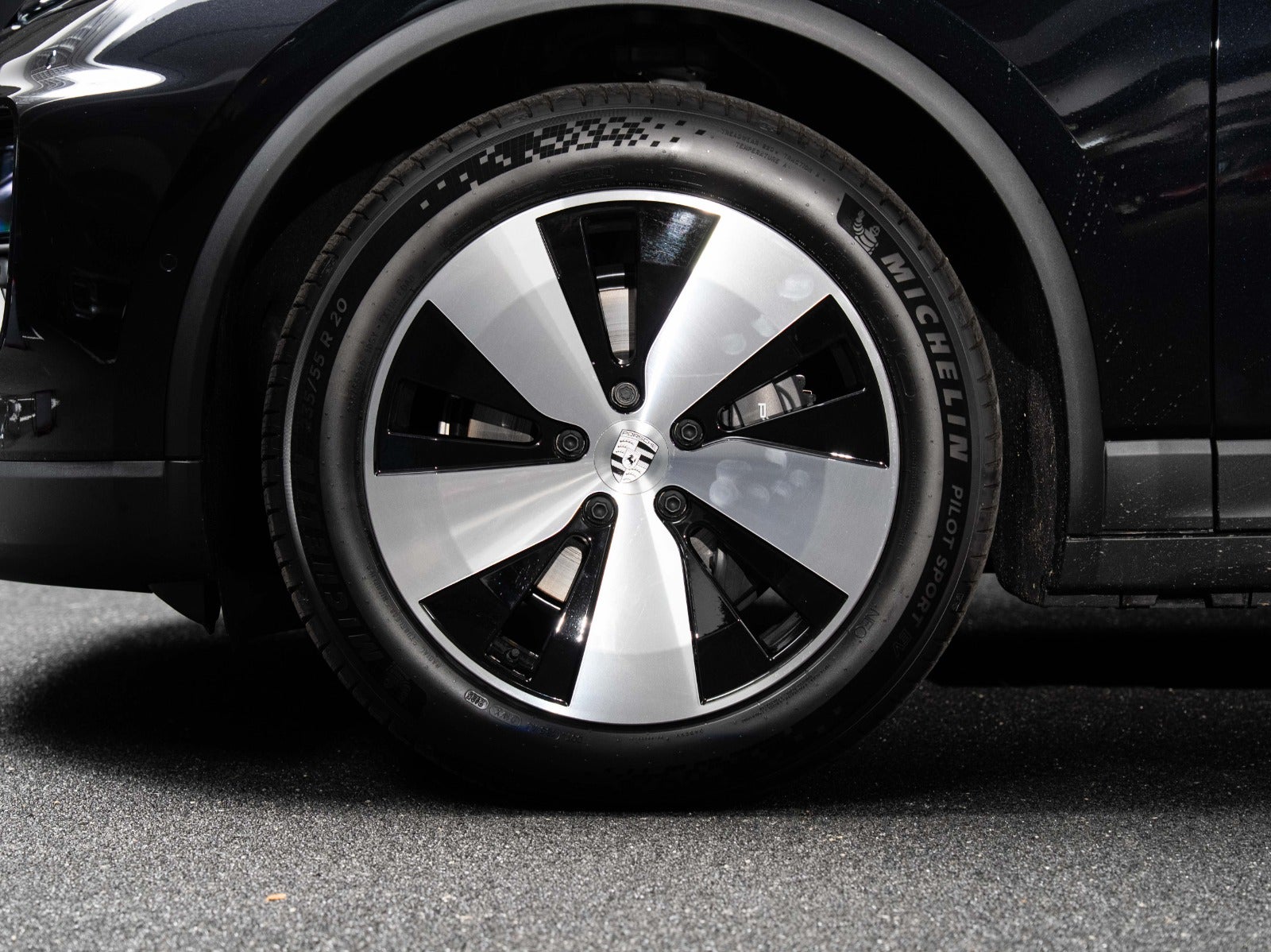 Gallery image 5 of 17