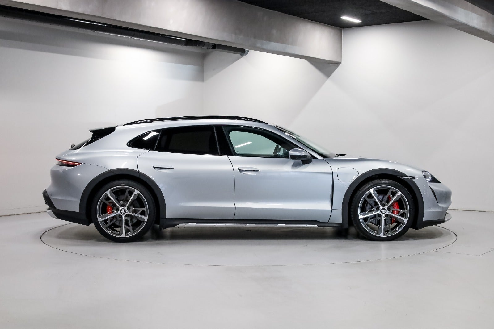 Porsche Taycan 4S Performance+ Cross Turismo