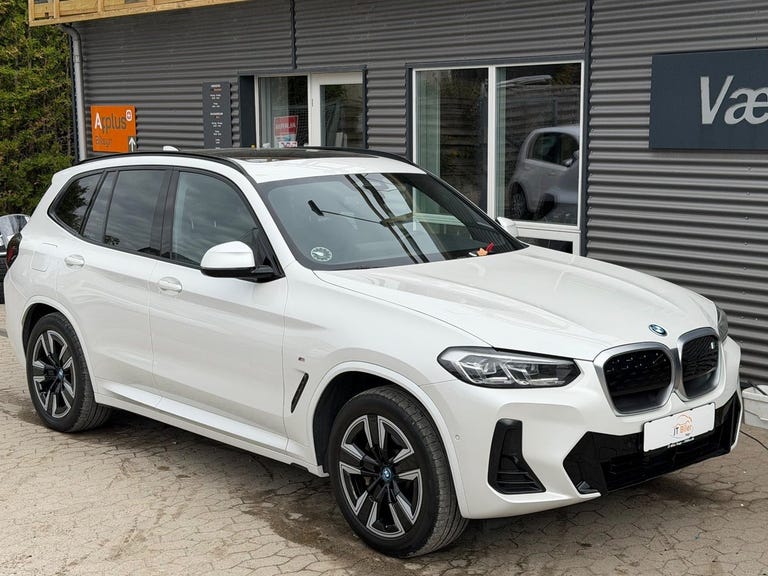 BMW iX3 Charged M-Sport