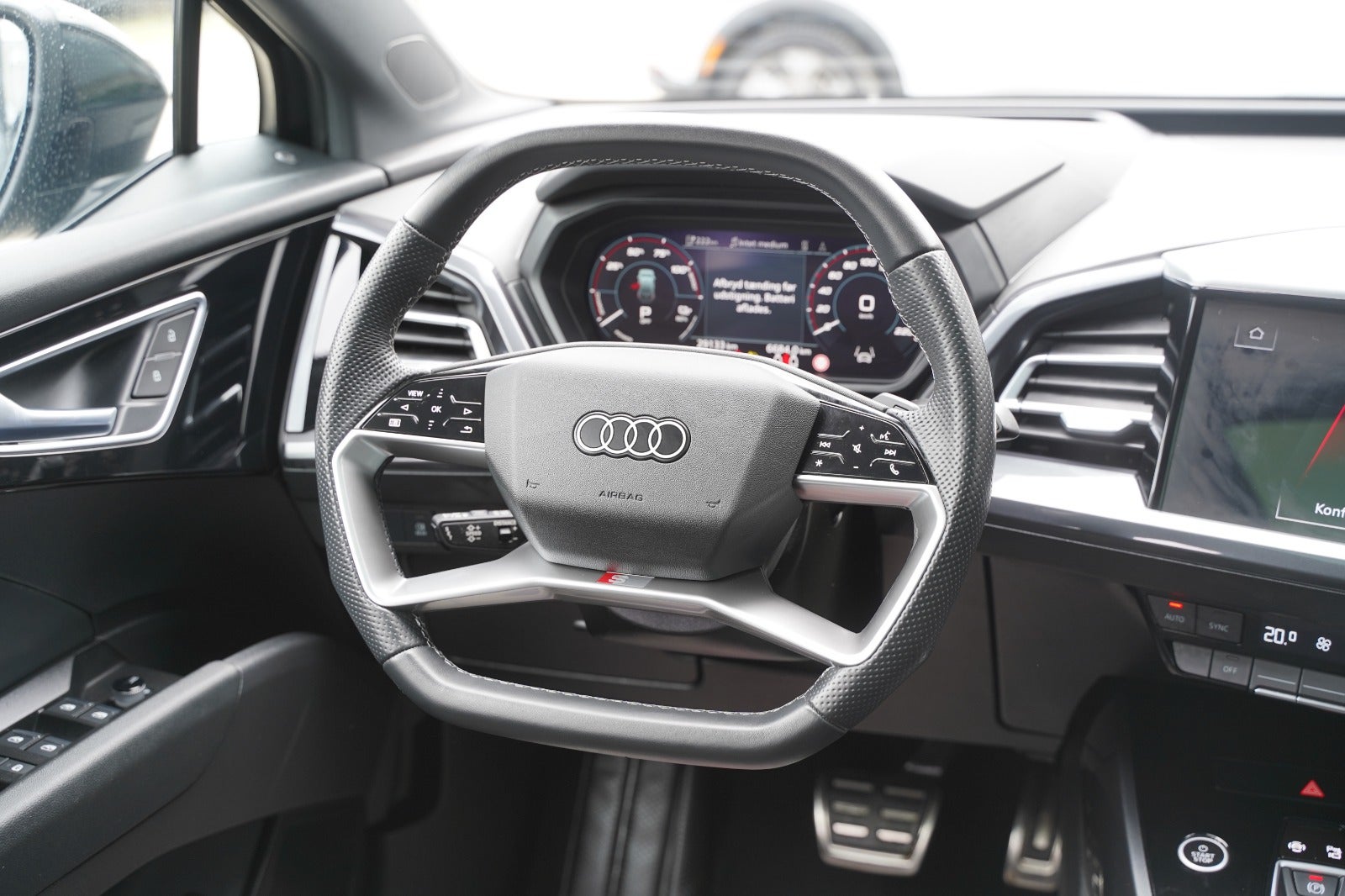 Billede af Audi Q4 e-tron 50 S-line quattro