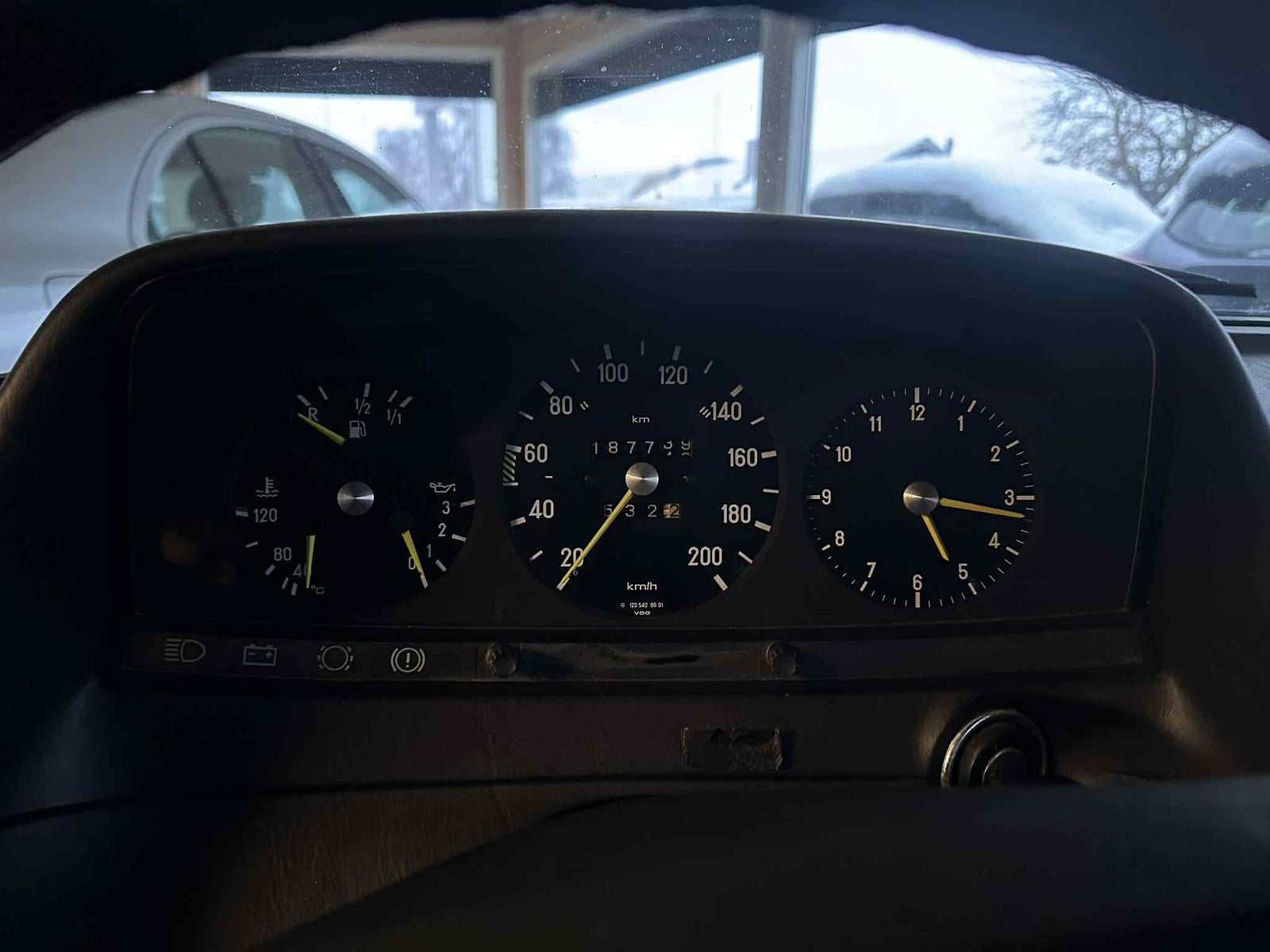 Billede af Mercedes 230 E 2,3 