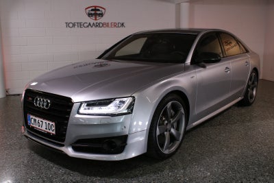 Audi S8