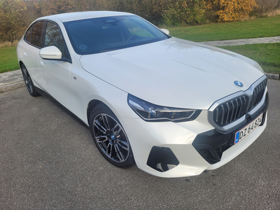 BMW i5  eDrive40 M-Sport 4d