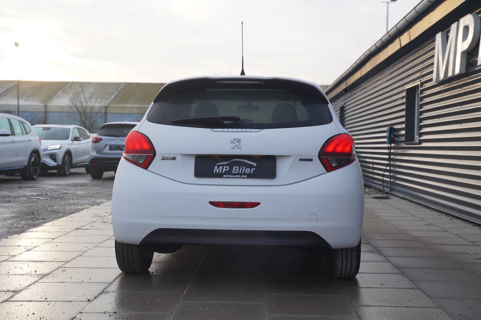 Billede af Peugeot 208 1,6 BlueHDi 100 Envy Sky