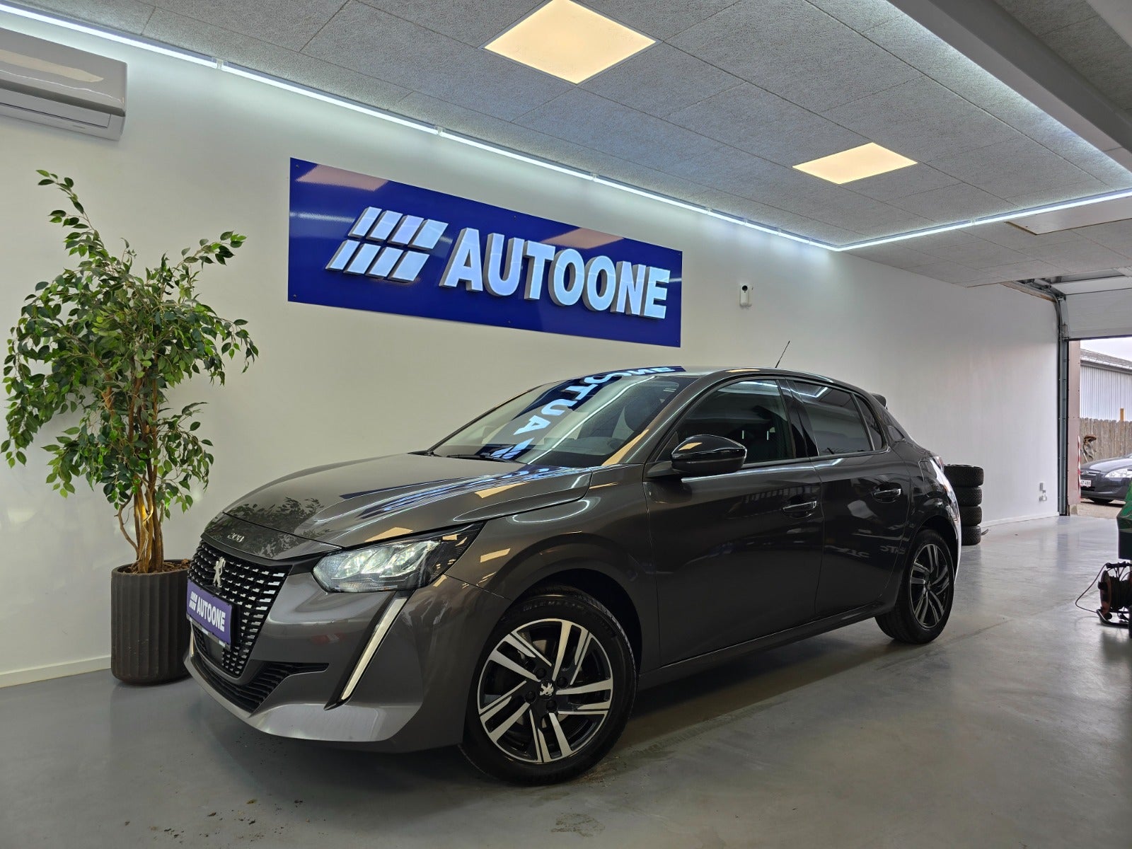 Billede af Peugeot 208 1,2 PureTech 100 Flash EAT8