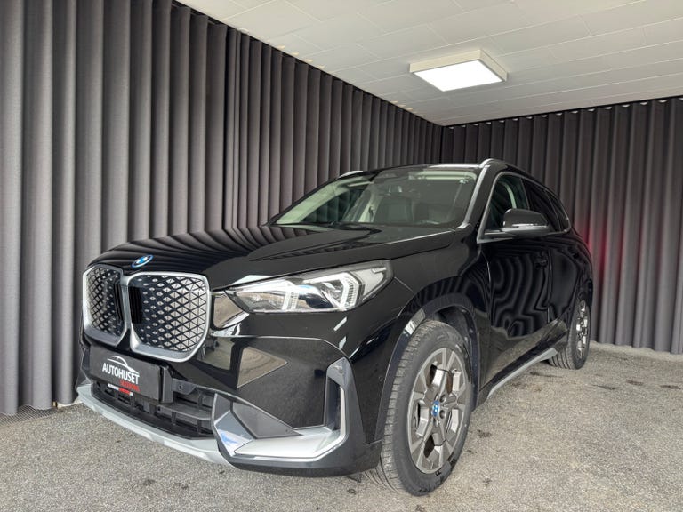 BMW iX1 eDrive20 X-Line