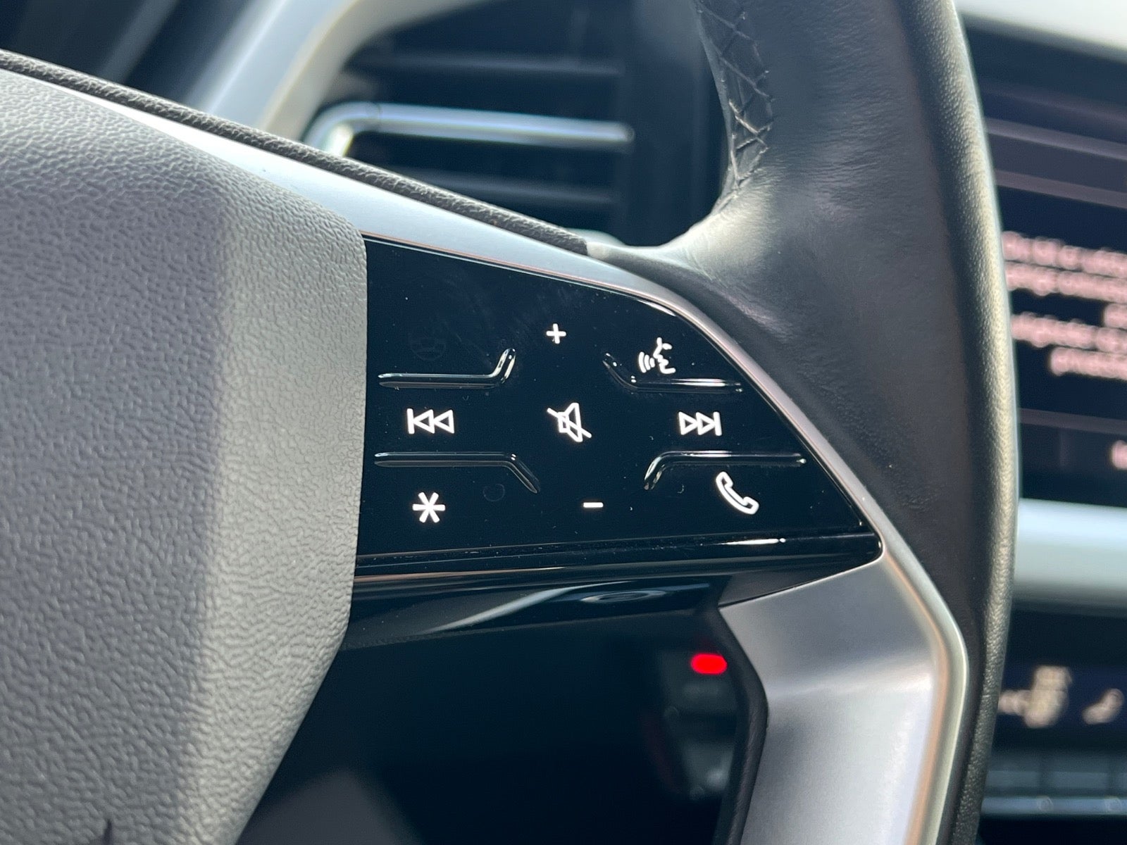 Audi Q4 e-tron Advanced