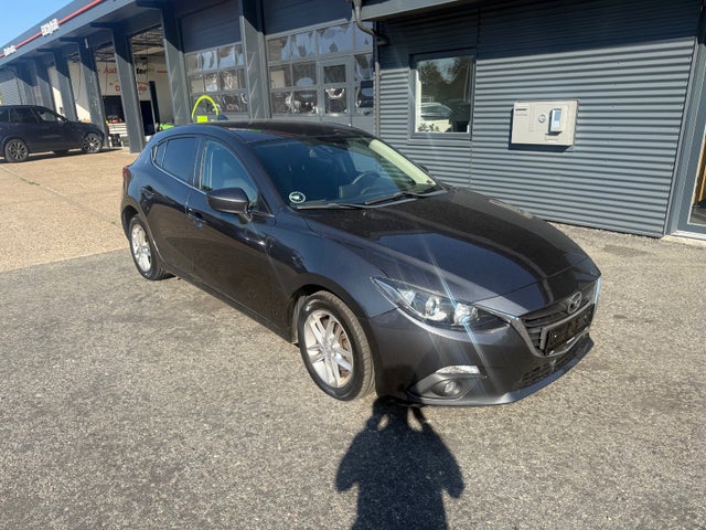 Nyhed Modelår 2013 Kilometer 238.000 Drivmiddel Diesel Mazda 3 2,2 SkyActiv-D 150 Vision .