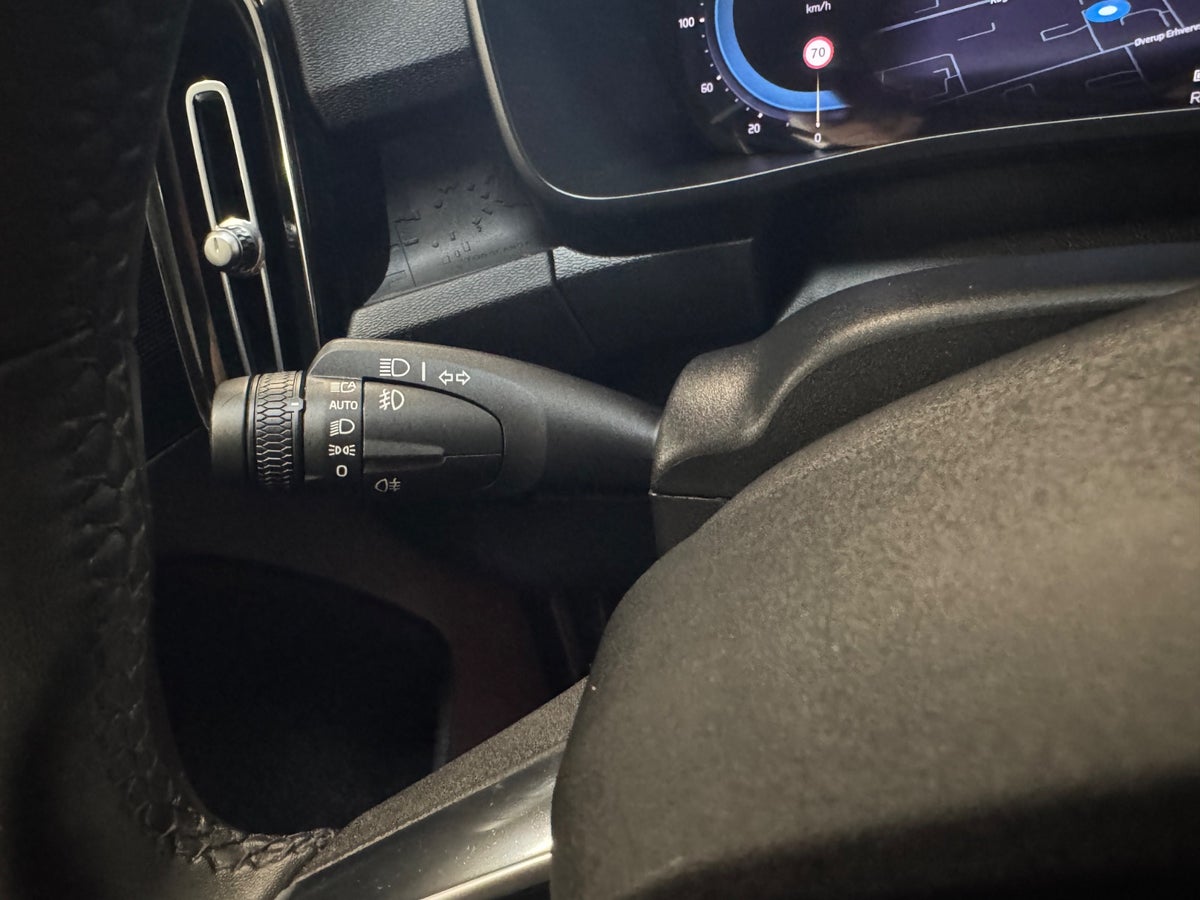 Volvo XC40 P6 ReCharge Core