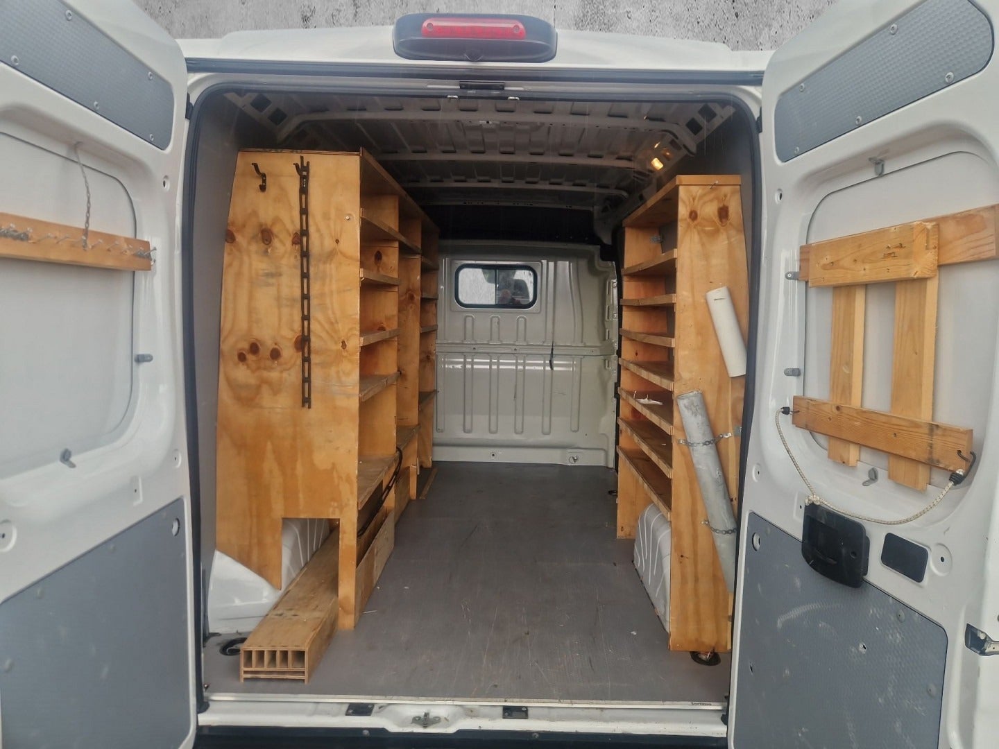 Billede af Peugeot Boxer 333 2,2 BlueHDi 140 L2H2 Premium