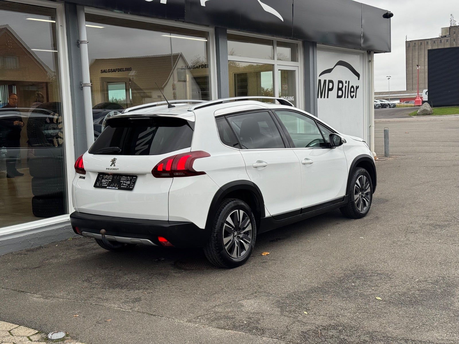 Billede af Peugeot 2008 1,5 BlueHDi 100 Allure Sky
